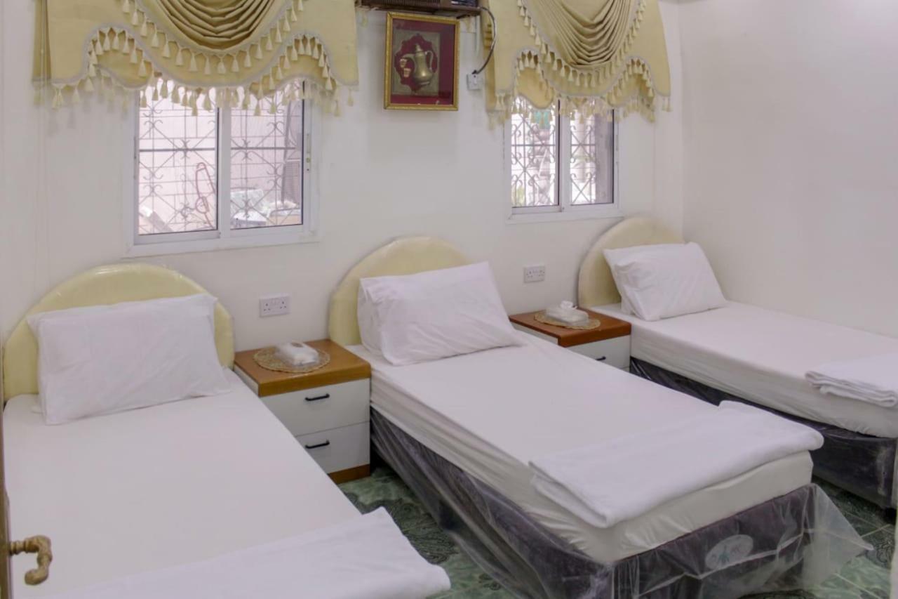 Al Naaman Bin Al Munther Villa Guest House Nizwa Esterno foto